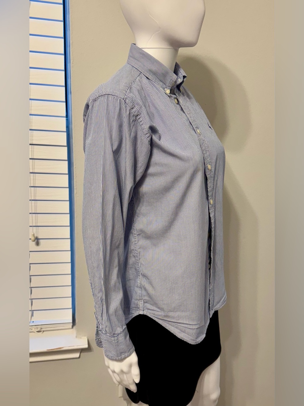 Ralph Lauren striped cotton shirt with a relaxed fit and signature logo. Based - Picture 4 of 16
